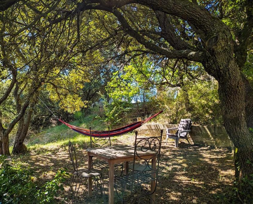 Sous Les Chenes Villa Peypin-d'Aigues Luaran gambar